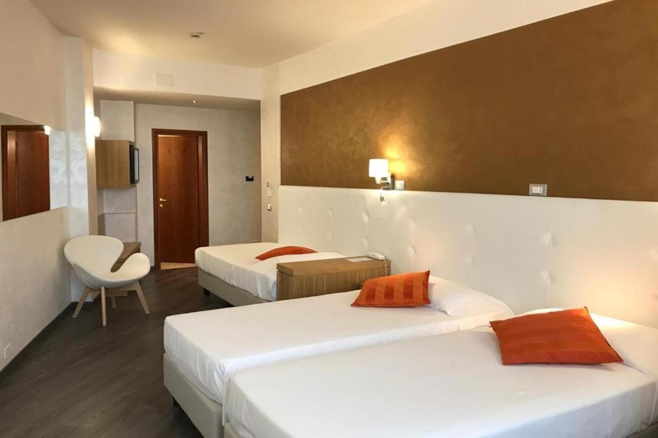 Hotel Europa Padova Luaran gambar